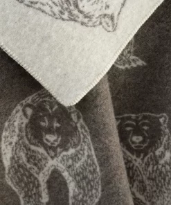 Bear Wool Blanket B230052 Jj Textile Close Up