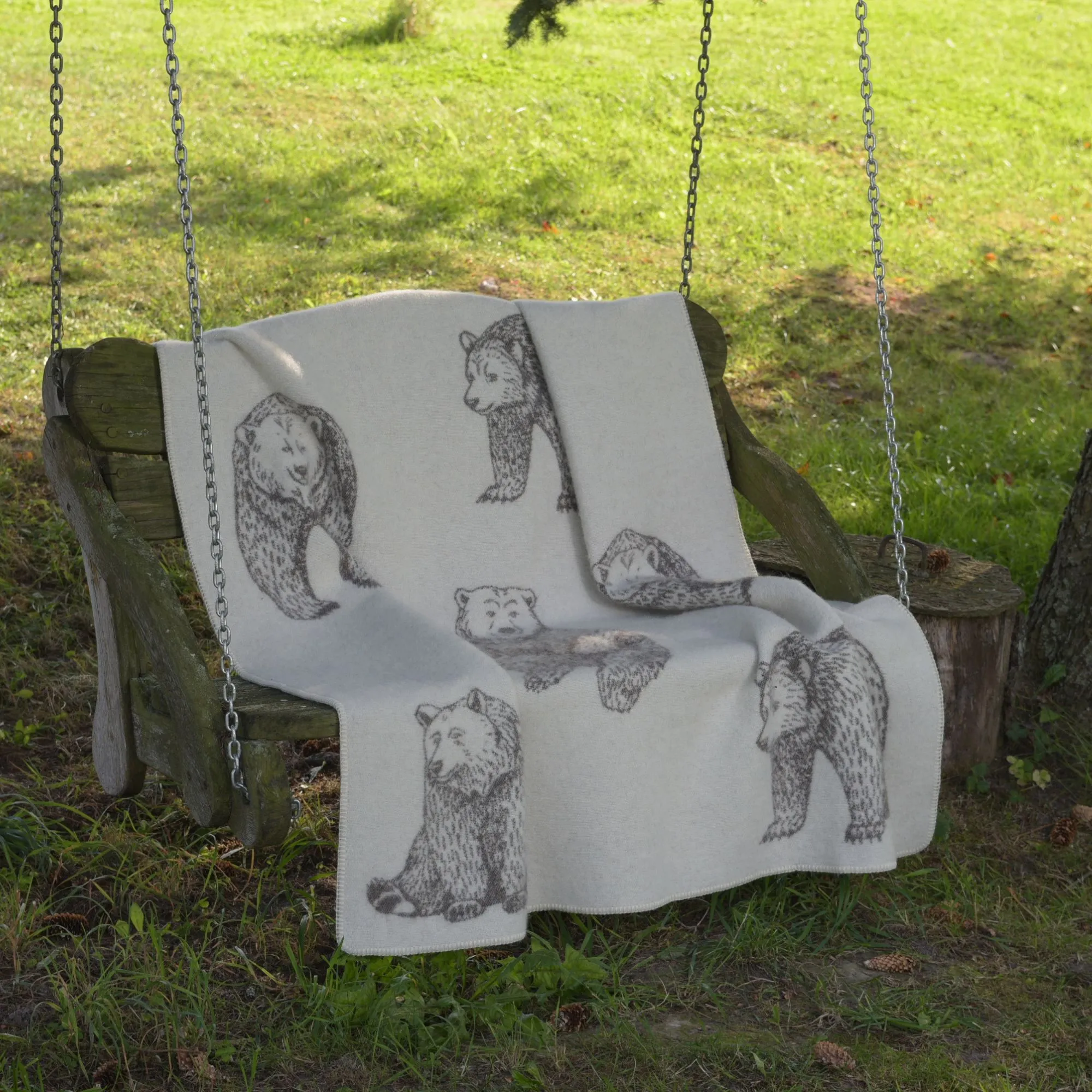 Bear Wool Blanket B230052 Jj Textile Lifestyle 2 Bear Wool Blanket B230052 Jj Textile Lifestyle 2