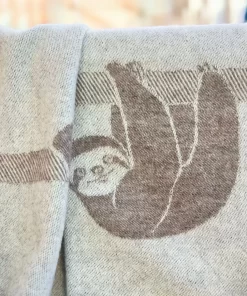Sloth Wool Throw Thl240022 Jj Textile Detail