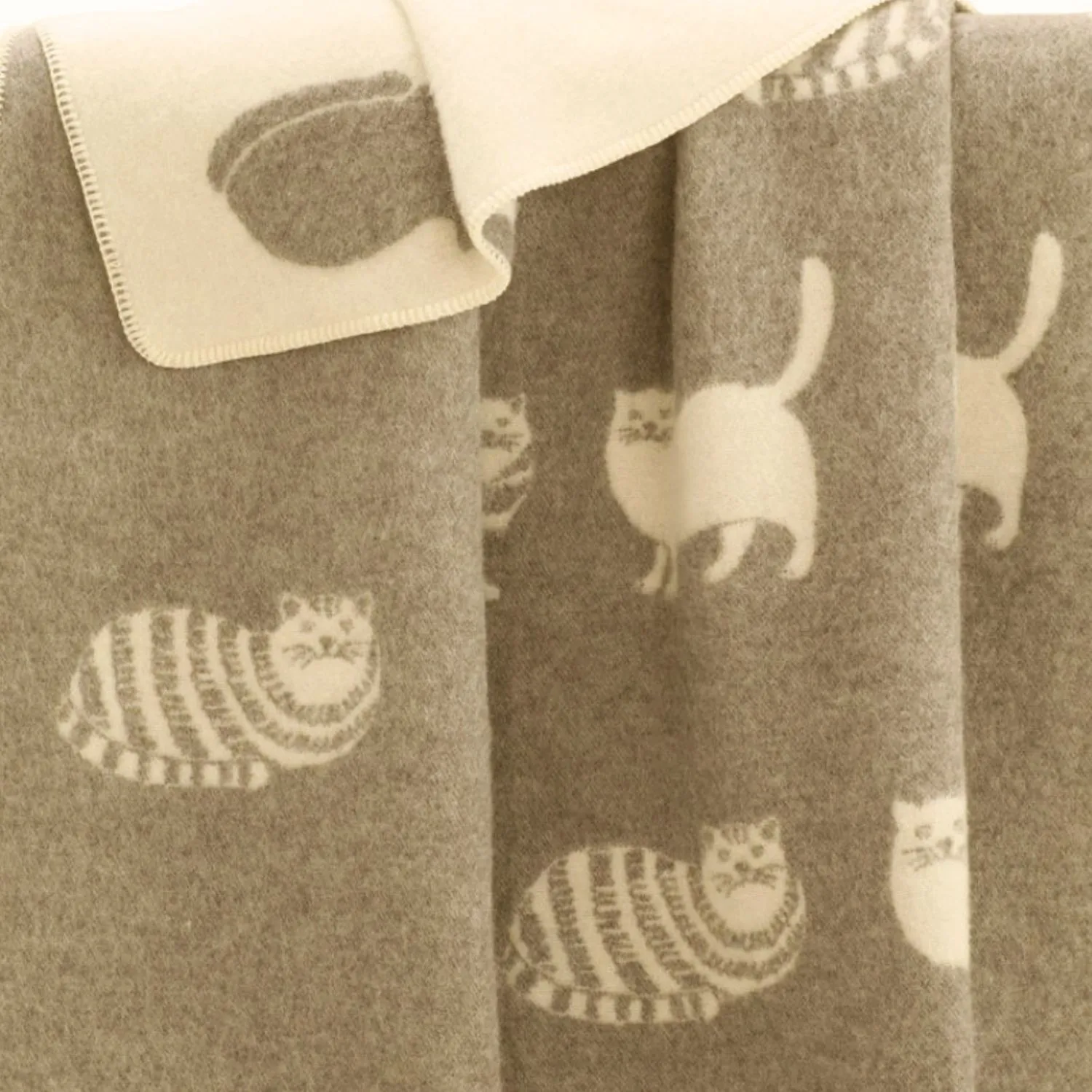Brown Cat Wool Blanket B260058 Jj Textile Edge Brown Cat Wool Blanket B260058 Jj Textile Edge