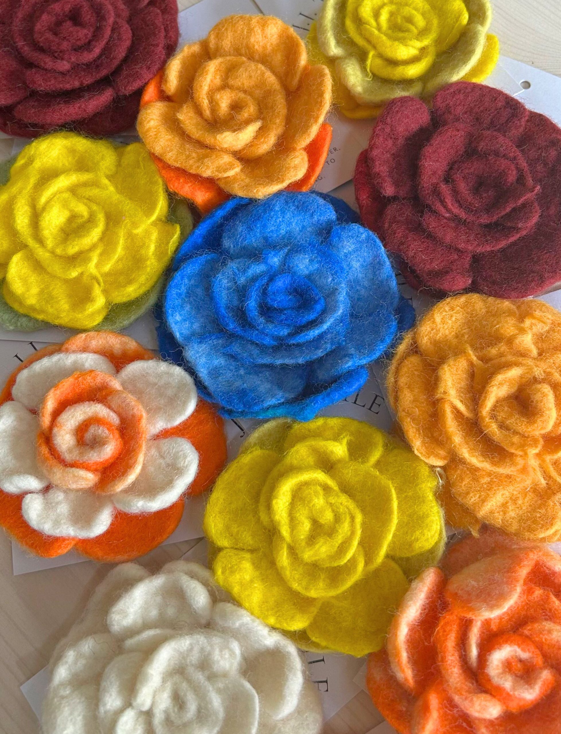 Flower Pin (5) Flower Pin (5)